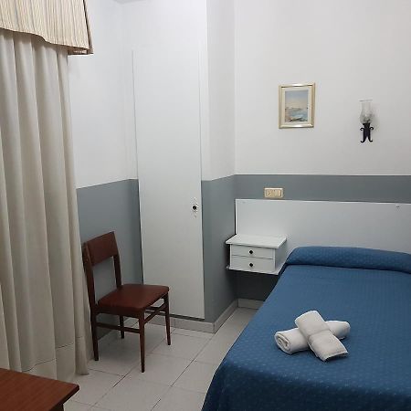 Hostal Restaurante Classic Columbrianos Екстериор снимка