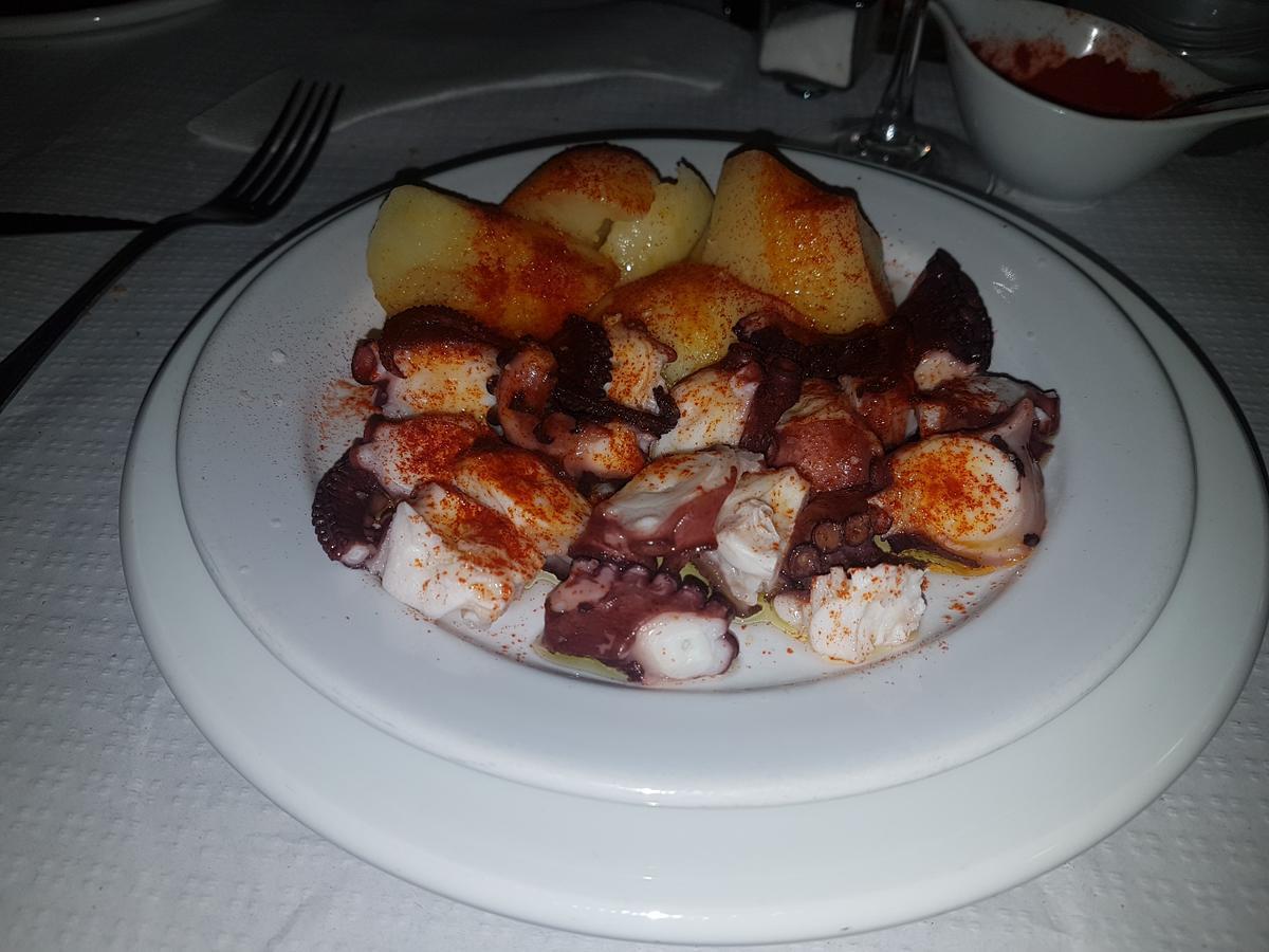 Hostal Restaurante Classic Columbrianos Екстериор снимка